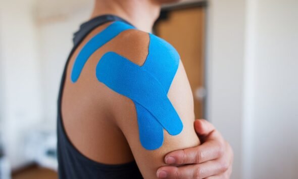 KT Tape shoulder rotator cuff